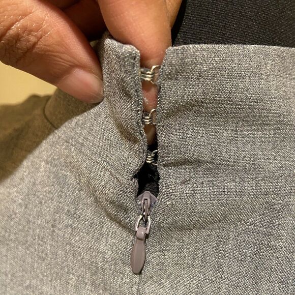 Antonio Melani ANIKA Belted Sheath Gray Dress, Sz 8 - Picture 2 of 9